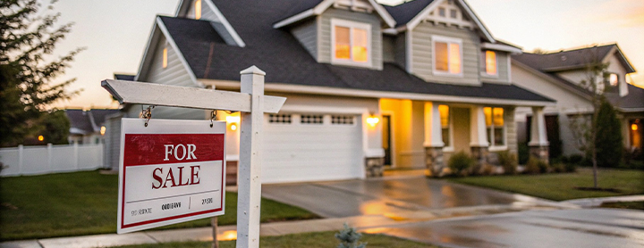 Maison individuelle en vente avec aménagement de jardin soigné et extérieur valorisant pour la valeur immobilière